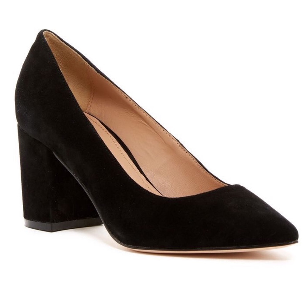 Pour la Victoire "Val" pumps in black suede